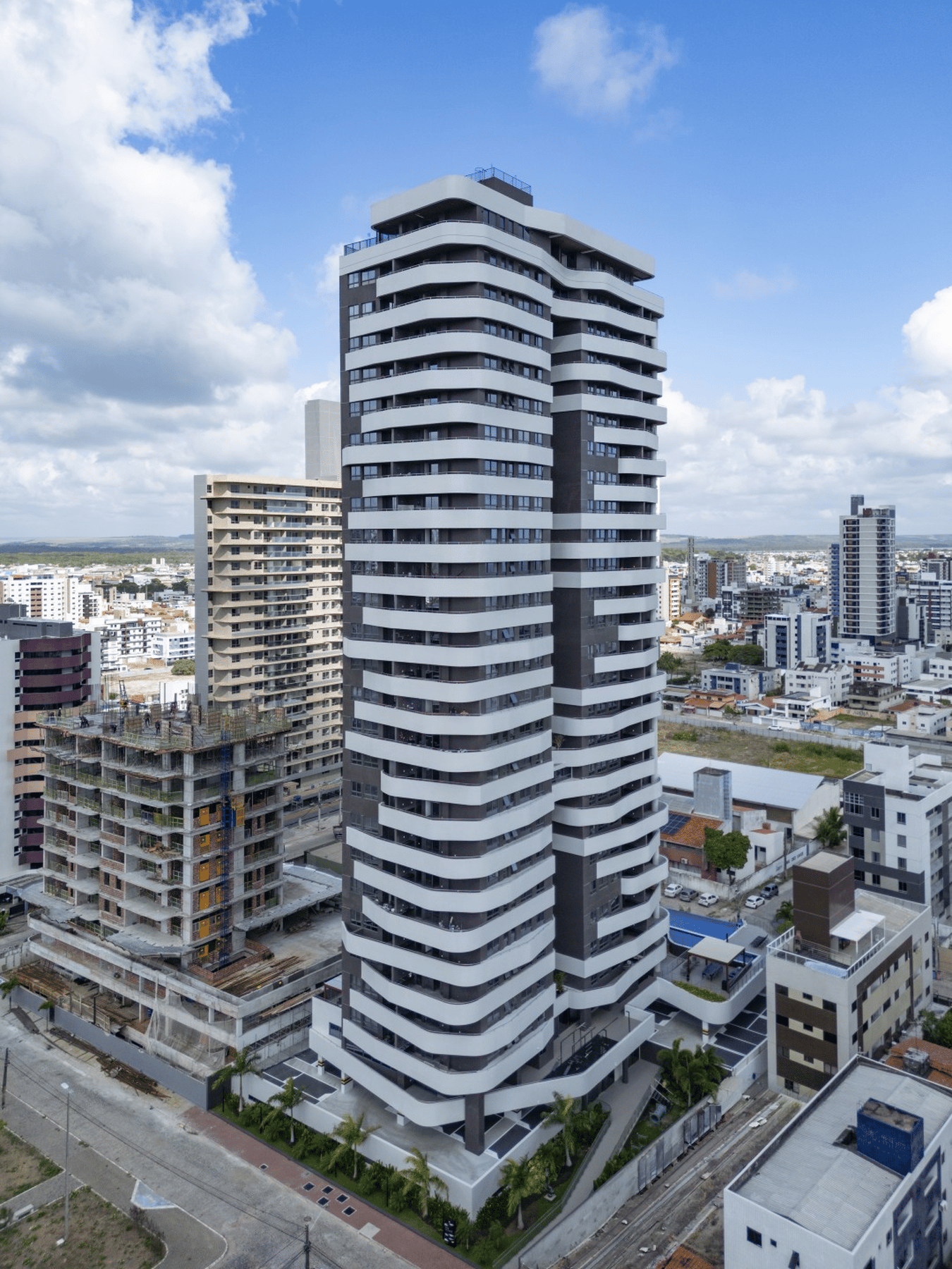 Apartamento à venda em Jardim Oceania, João Pessoa - SB Imóveis: 010 fachada